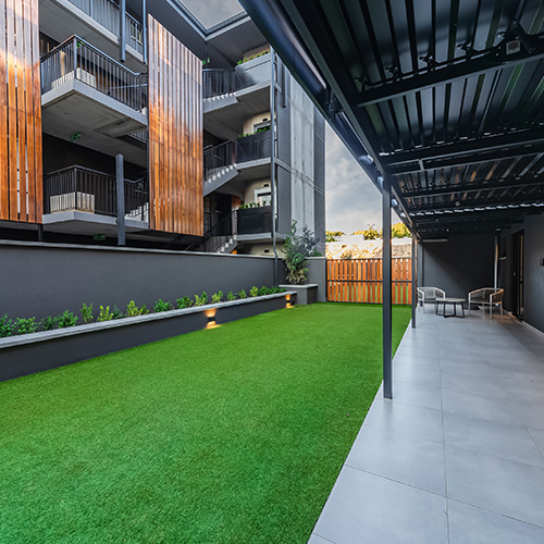 Emerald Live Green Private Gardens