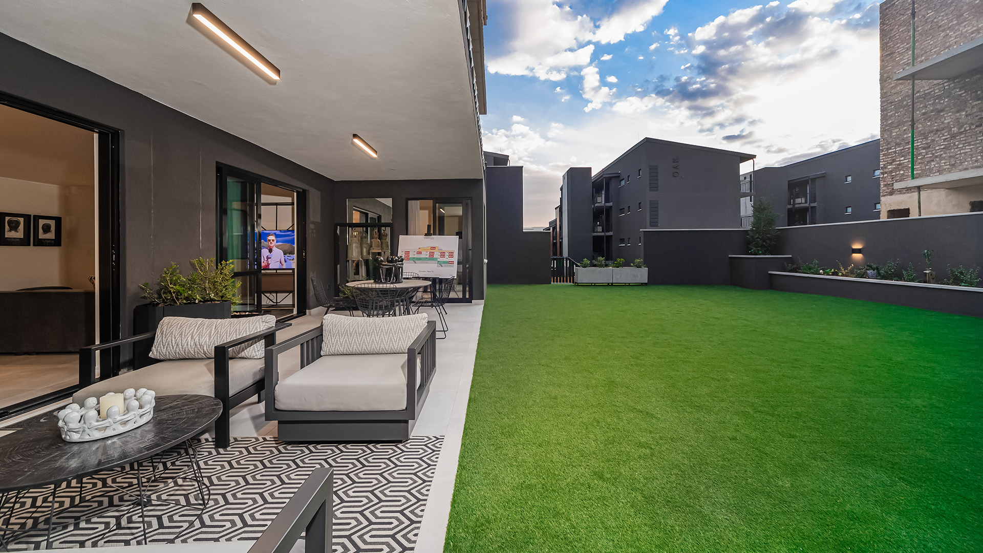 3 BEDROOMS, 3 BATHROOMS