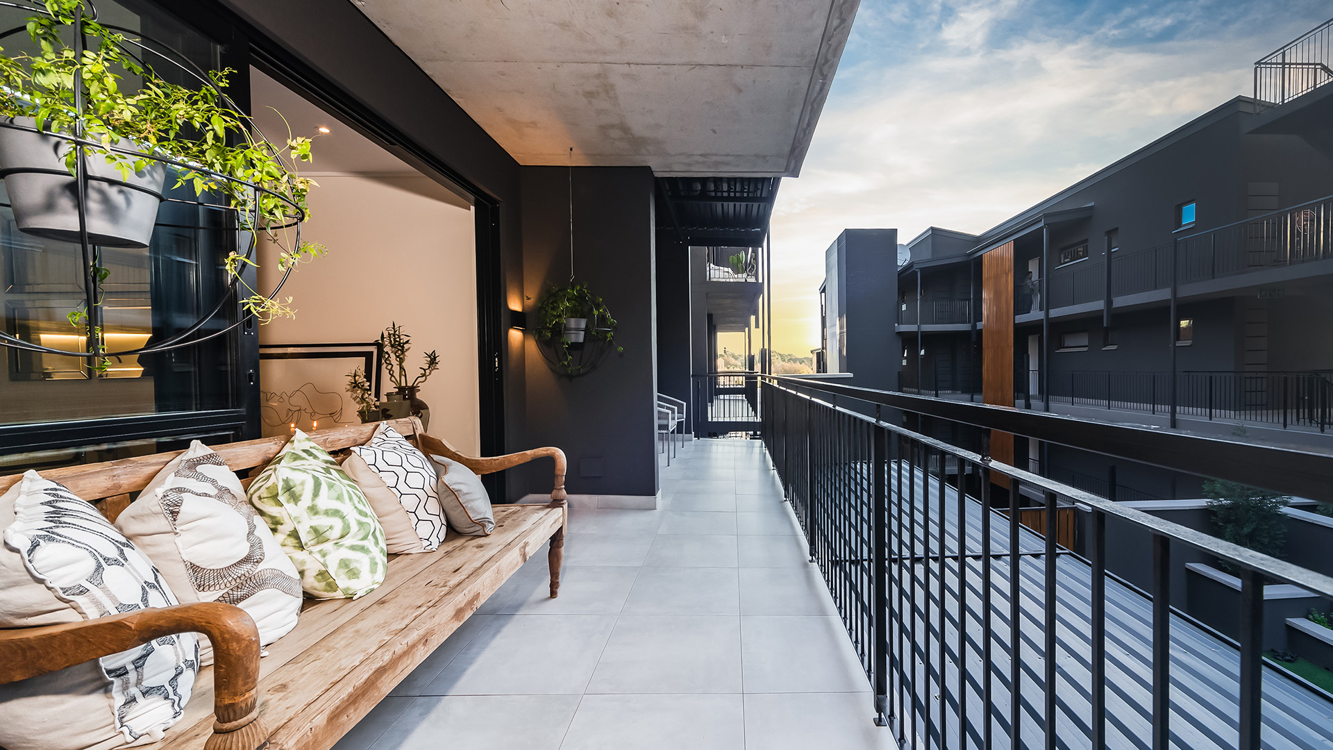 http://Apartments_0000s_0021_DIV_5006