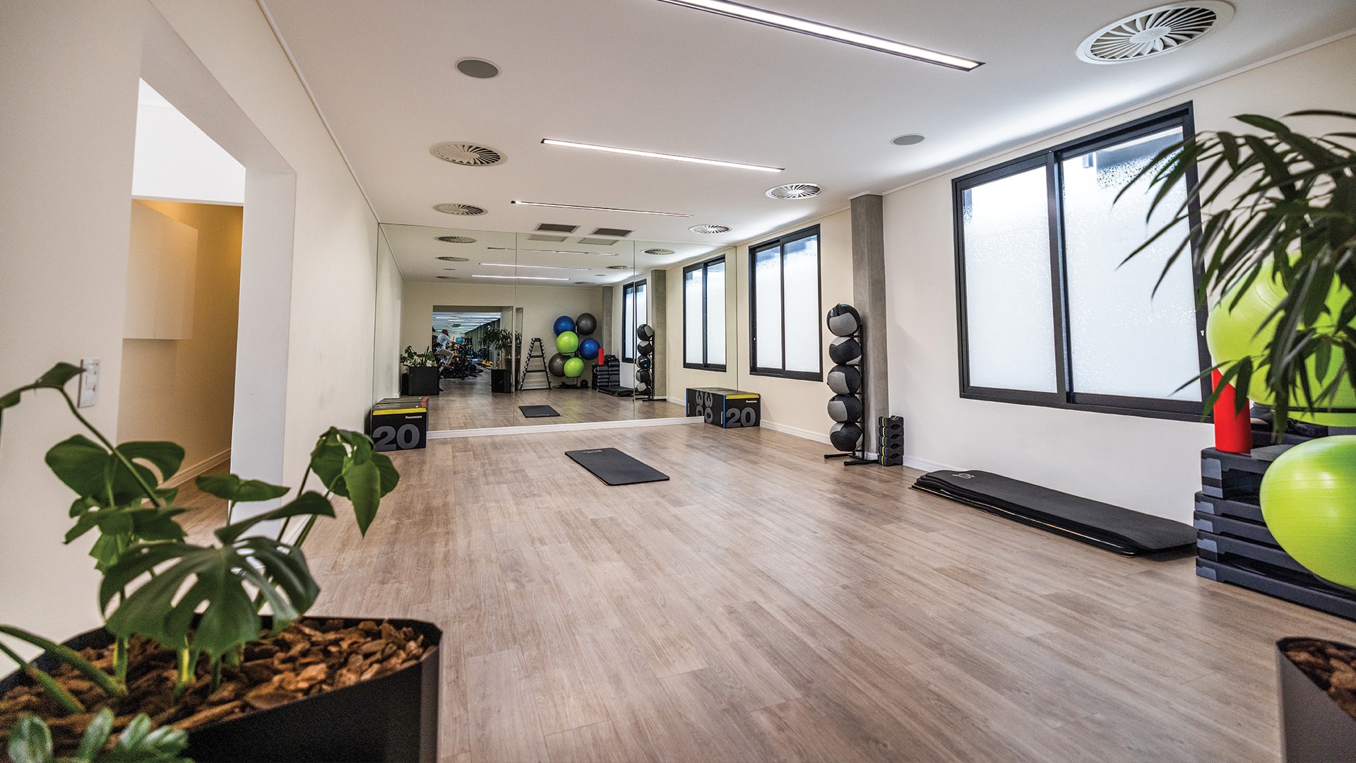 http://Emerald-Yoga-Studio